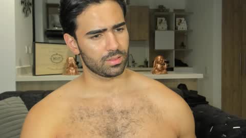 bradleymartin7 online show from February 14, 1:13 am