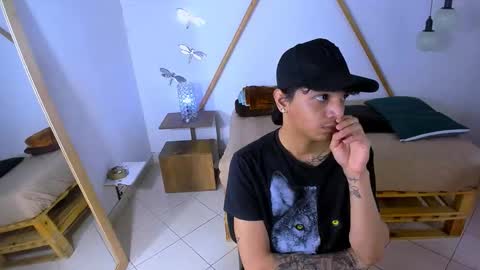 Snapshot of brand_hades chatting on October 11, 10:57 pm B R A N D online show from October 11, 10:57 pm