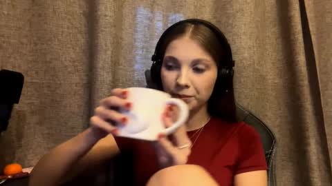 Alice online show from October 27, 1:33 pm