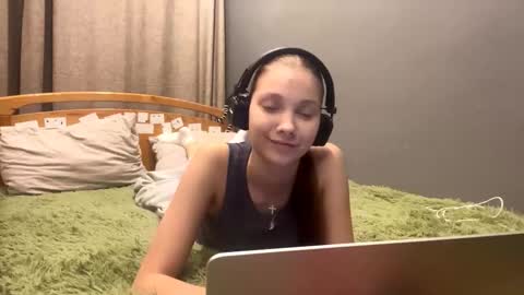 Alice online show from December 3, 3:56 pm