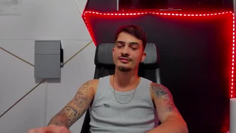 BrandonTateX online show from February 19, 5:01 pm