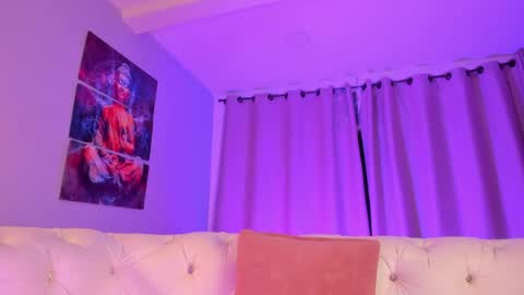   online show from May 30, 7:07 am