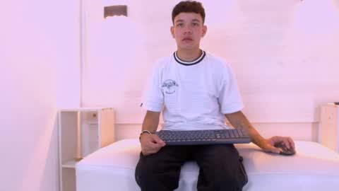 Bratt Sanderz online show from March 2, 12:34 pm