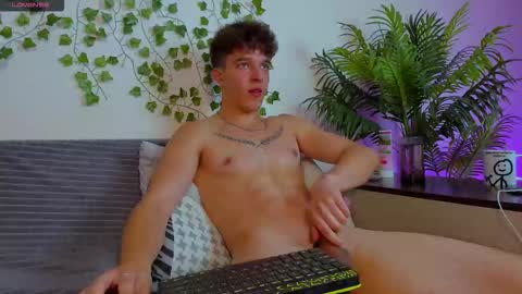 Johny Bravo online show from September 18, 3:05 pm