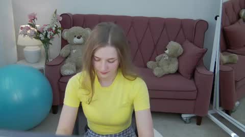 Bree online show from April 10, 11:26 am