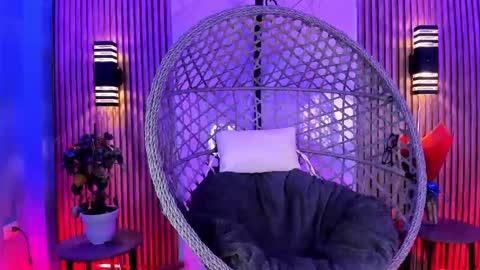 Brenda moris online show from March 24, 9:10 pm