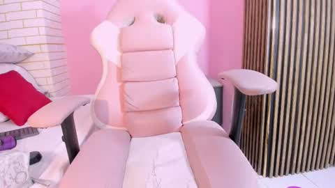 Brenda  online show from February 28, 3:04 pm