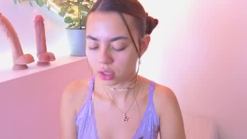 brenda_sky19 online show from May 12, 12:03 pm