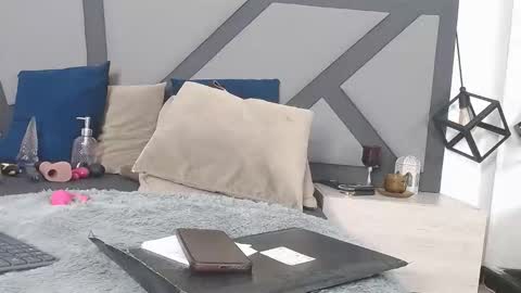 BRENDA VELASQUEZ online show from March 7, 9:15 pm