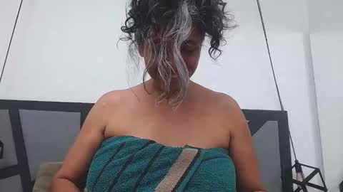 BRENDA VELASQUEZ online show from February 22, 10:56 pm