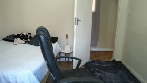 ask me lol online show from September 16, 9:12 am