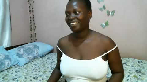 Snapshot of brennabaibe chatting on February 17, 9:21 pm Brenda xxx online show from February 17, 9:21 pm