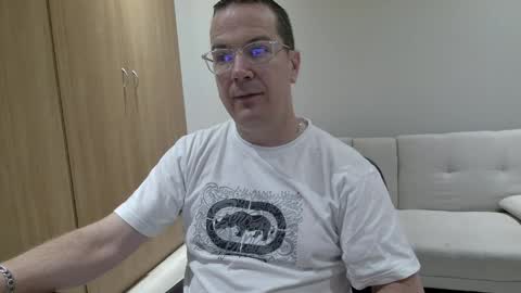 Brett online show from April 5, 6:27 pm