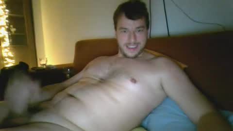 Snapshot of brian1_87 chatting on September 19, 8:23 pm brian1_87 online show from September 19, 8:23 pm