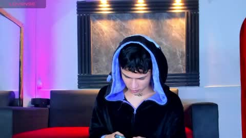 brian_hotof1 online show from May 17, 8:18 pm