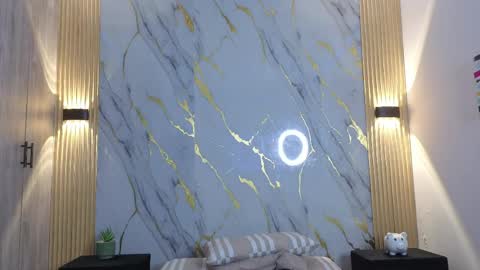 Manuela online show from April 2, 3:47 am