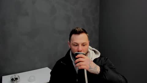 Snapshot of brianhunts chatting on February 24, 7:22 am Brian online show from February 24, 7:22 am