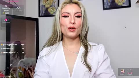Snapshot of brianna_smoke chatting on October 14, 7:06 pm brianna online show from October 14, 7:06 pm