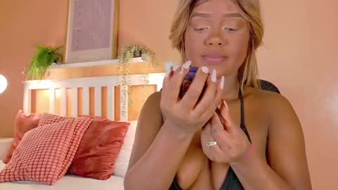 Snapshot of briannajackson_ chatting on October 4, 12:25 pm brianna online show from October 4, 12:25 pm
