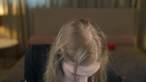 Diamonds Girls online show from April 2, 2:35 pm