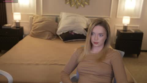 Diamonds Girls online show from March 19, 8:20 am