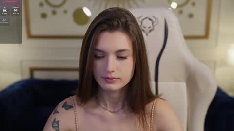 Snapshot of bright_diamonds_054 chatting on March 1, 11:39 am Diamonds Girls online show from March 1, 11:39 am