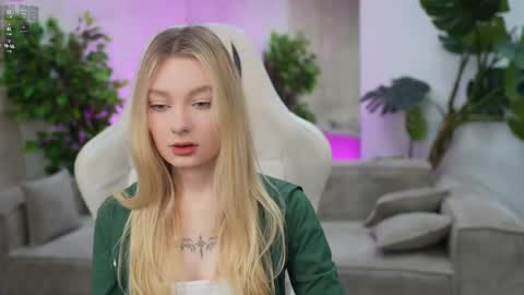 Snapshot of bright_diamonds_054 chatting on March 11, 7:35 am Diamonds Girls online show from March 11, 7:35 am