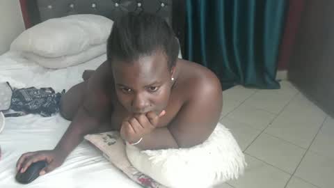 Snapshot of brightebony chatting on December 3, 10:56 pm Bright online show from December 3, 10:56 pm