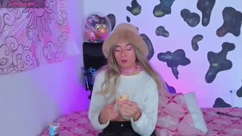Snapshot of brihanna_cooper chatting on October 5, 4:47 pm bri online show from October 5, 4:47 pm