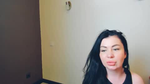 brilliantegirl_ online show from February 5, 11:14 am