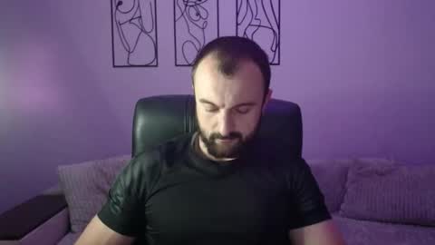 brindlefly69 online show from September 20, 11:57 am