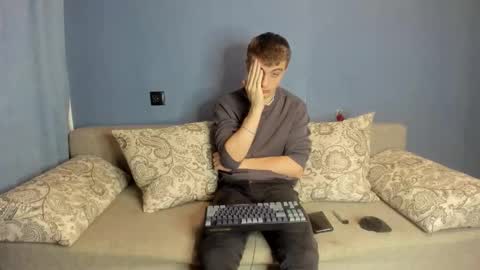 bristlebback online show from October 14, 6:22 pm