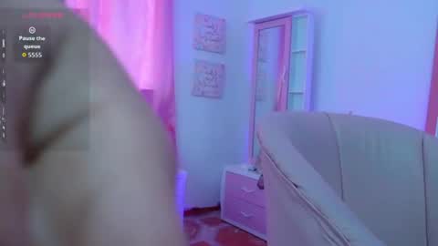 britannie_ online show from April 15, 12:30 pm