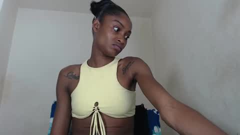 britanylee 01 online show from February 23, 11:01 am