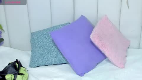 Snapshot of brithany_rousee chatting on March 8, 7:09 pm Brithany Rousee online show from March 8, 7:09 pm