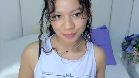 Snapshot of brithany_rousee chatting on February 12, 9:22 pm Brithany Rousee online show from February 12, 9:22 pm