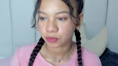 Snapshot of brithany_rousee chatting on February 20, 7:52 pm Brithany Rousee online show from February 20, 7:52 pm