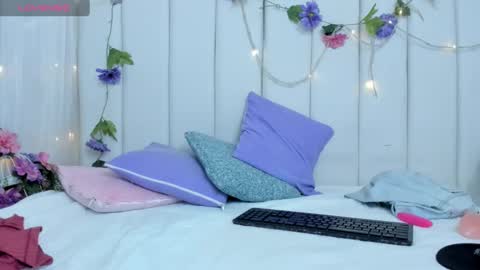 Snapshot of brithany_rousee chatting on March 12, 10:39 pm Brithany Rousee online show from March 12, 10:39 pm