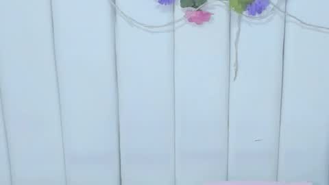 Snapshot of brithany_rousee chatting on February 27, 11:37 pm Brithany Rousee online show from February 27, 11:37 pm