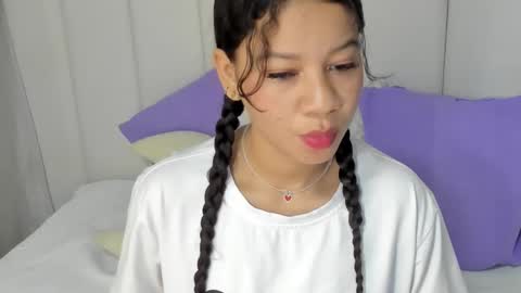 Snapshot of brithany_rousee chatting on February 6, 7:29 pm Brithany Rousee online show from February 6, 7:29 pm