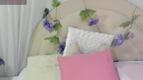 Snapshot of brithany_rousee chatting on January 31, 8:43 pm Brithany Rousee online show from January 31, 8:43 pm