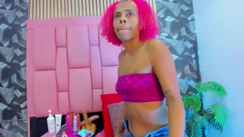 brithanyslim online show from December 22, 7:20 pm