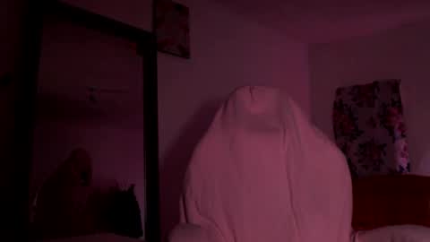 Britney online show from April 19, 5:52 am