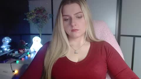 BritneyGlow online show from December 22, 3:33 pm