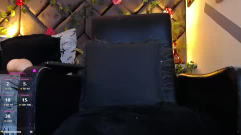 Briyith Gonza online show from November 13, 5:48 pm