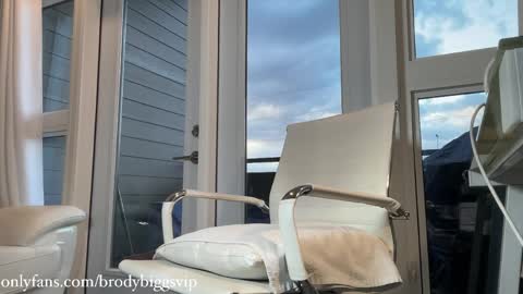 Brody Biggs online show from May 12, 2:09 am