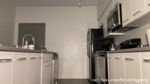 Brody Biggs online show from October 18, 12:48 am