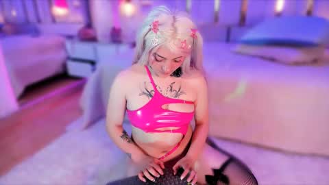     online show from February 27, 2:31 pm