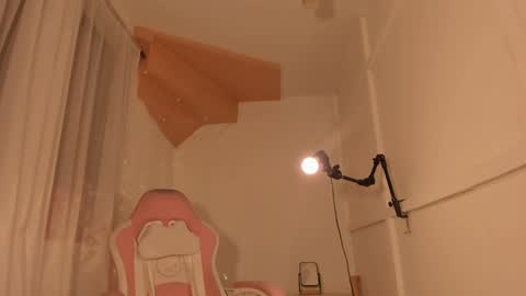 Snapshot of brooklyn_baby_ chatting on January 2, 2:11 am Nat  Independent model  Please help me to reach 200 thumbs up online show from January 2, 2:11 am