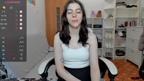 broosnica1 online show from April 15, 1:03 pm